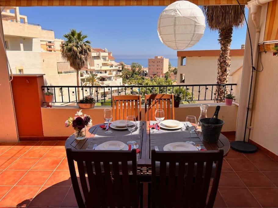 Benalmadena Costa Malaga Apartamento Muy Acogedor Con Vistas Al Mar Terraza Gigante Para Verano E Invierno Parking Екстериор снимка