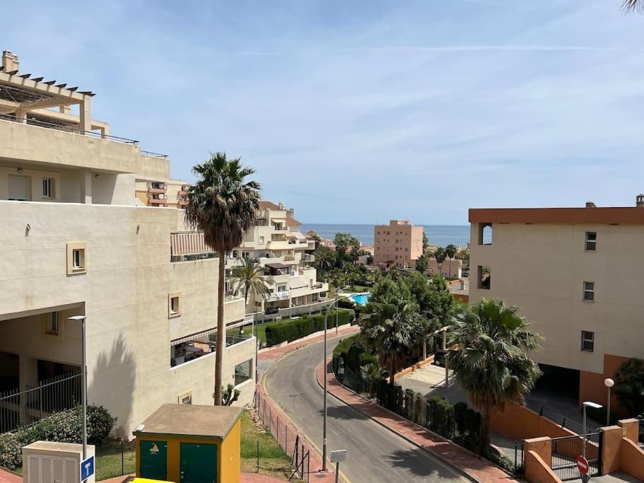 Benalmadena Costa Malaga Apartamento Muy Acogedor Con Vistas Al Mar Terraza Gigante Para Verano E Invierno Parking Екстериор снимка